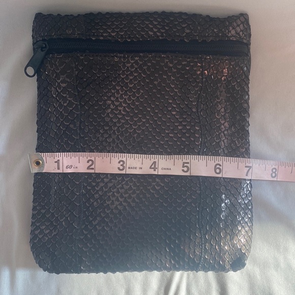 Carlos Falchi Snakeskin crossbody purse - Picture 5 of 6